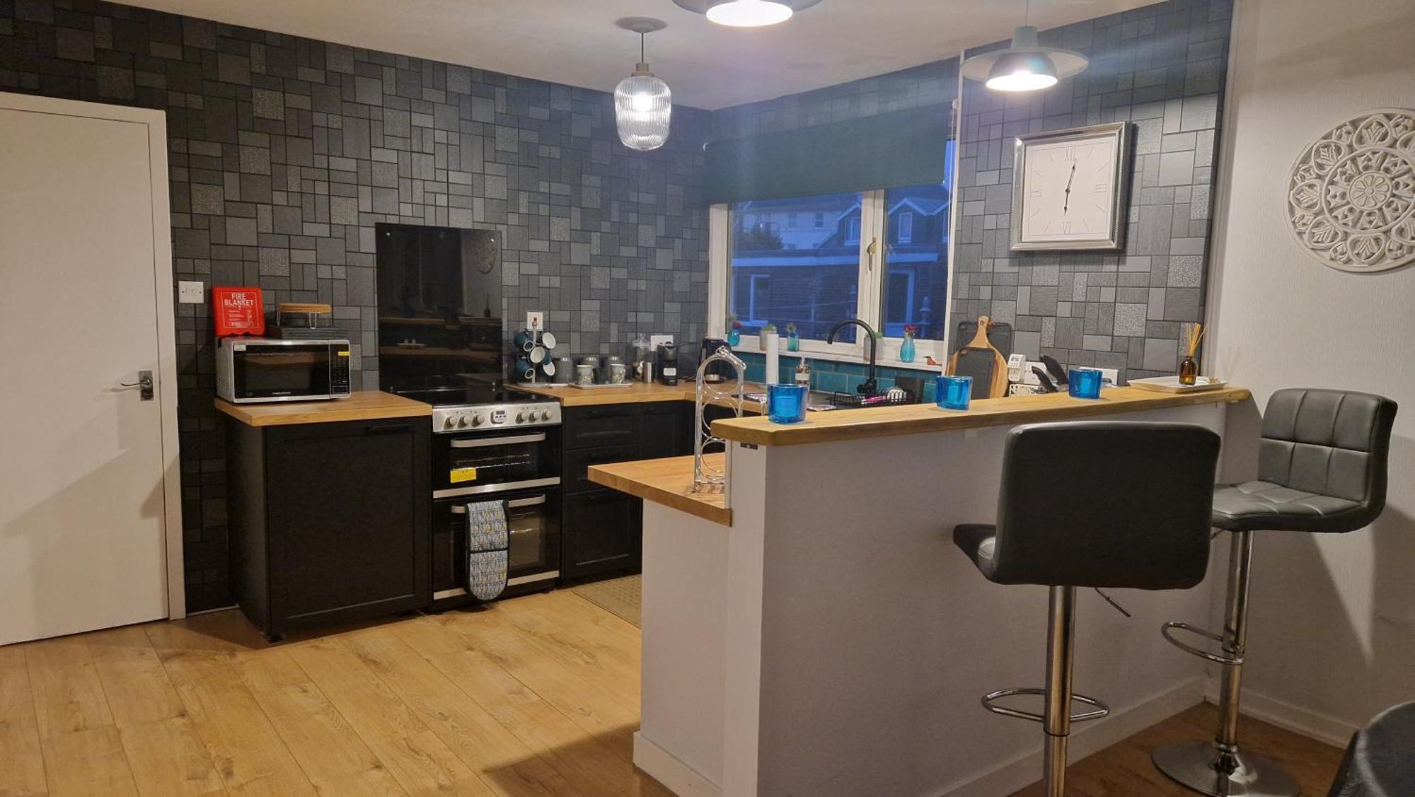 175 On Clyde - Spacious & Cosy Cedar Wood Bungalow 海伦斯堡 外观 照片